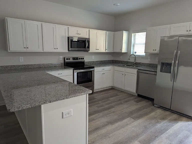 126 Cypress Oak Trl — Photo 9