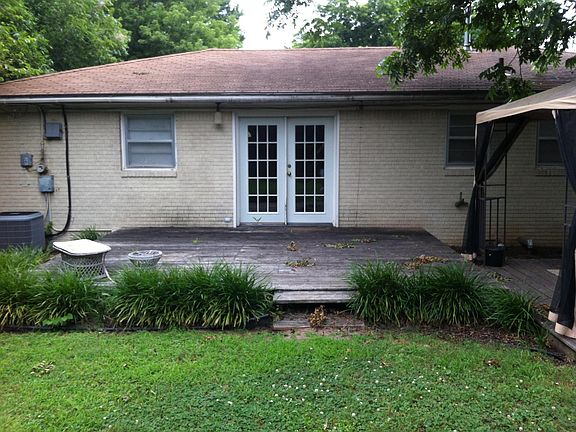 4th image of 120 S Sherry Ave