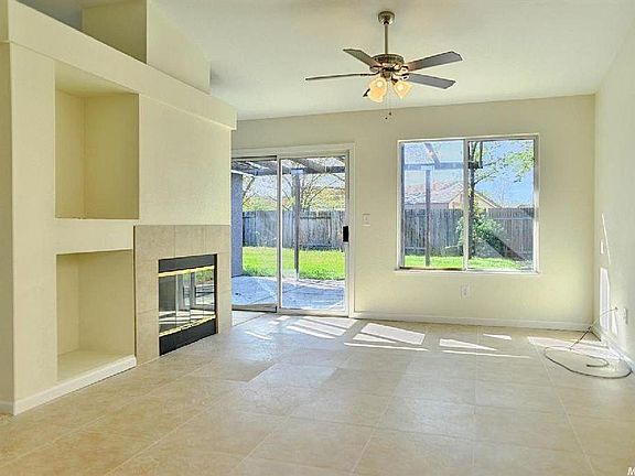 4th image of 8950 Harvest Hill Way