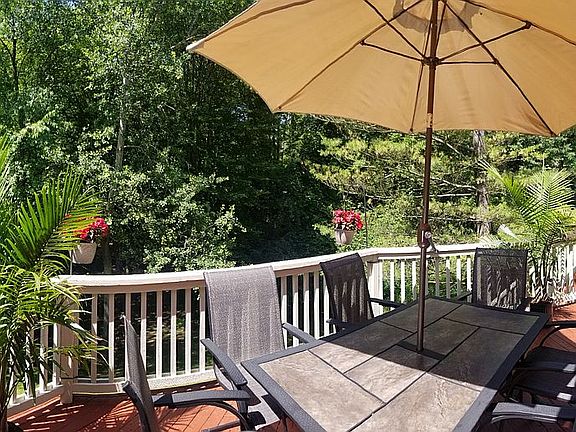 4th image of 1044 Clearview Dr