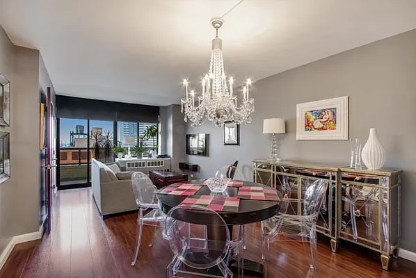 Sold by Compass | media 23