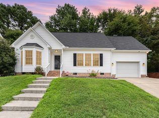 8401 Hobhouse Cir, Raleigh, NC 27615