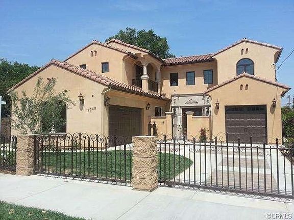 Gated Front Court Yard