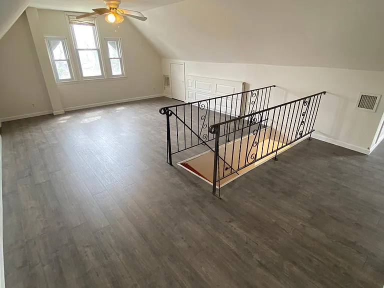 136 Front St #2 — Photo 6