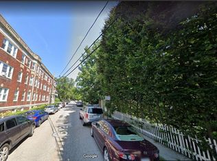 1 Gray St #17, Cambridge, MA 02138