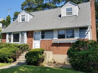 2575 Martin Ave, Bellmore, NY 11710