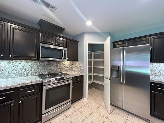 3rd image of 4806 Carbine Way