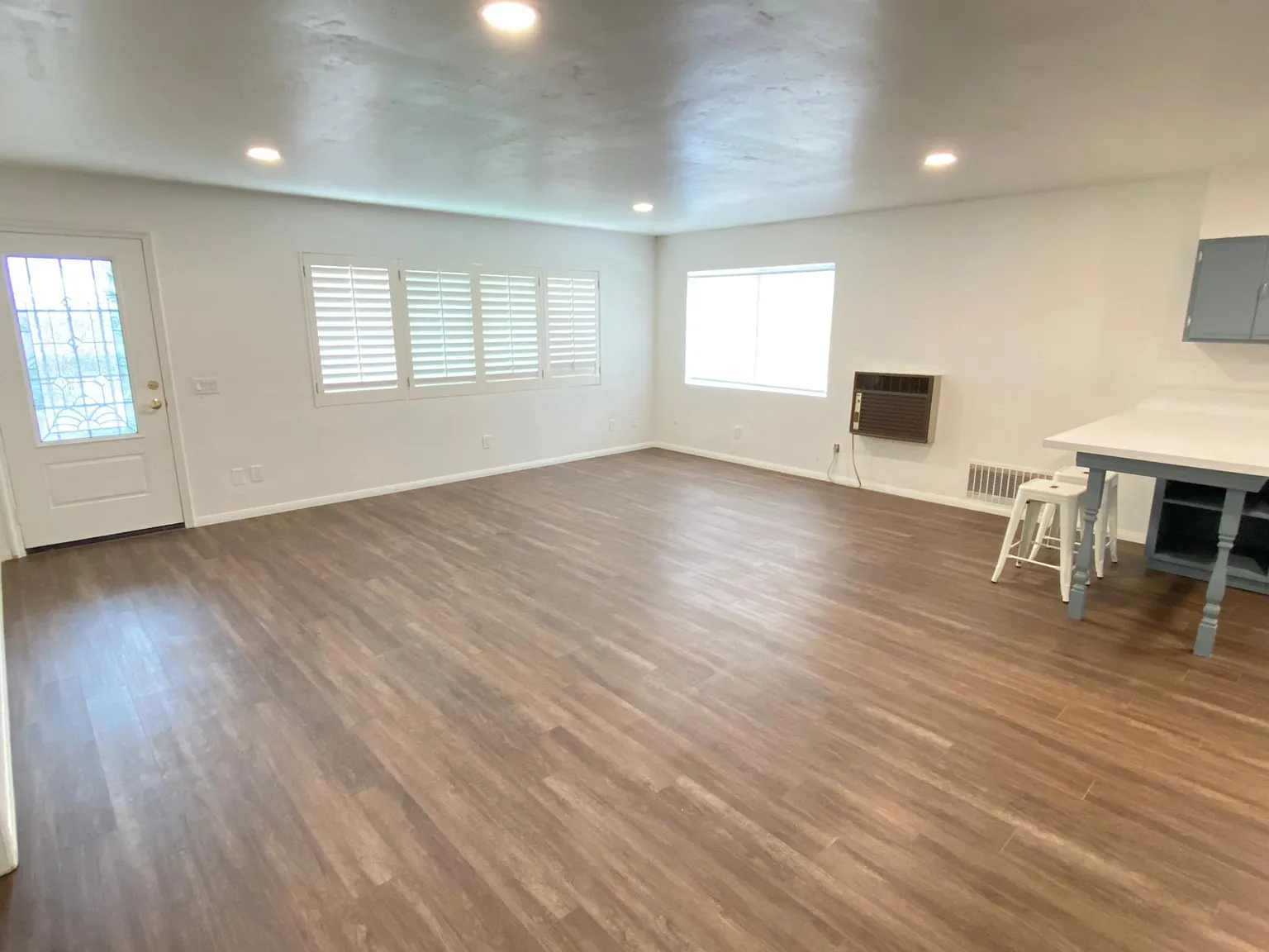 9508 San Diego St — Photo 1