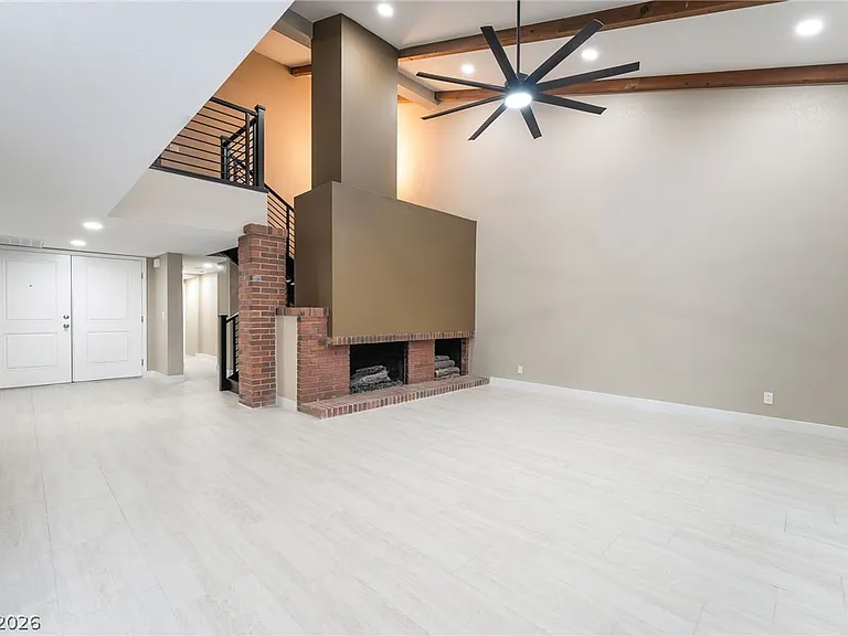968 Pinehurst Dr — Photo 16