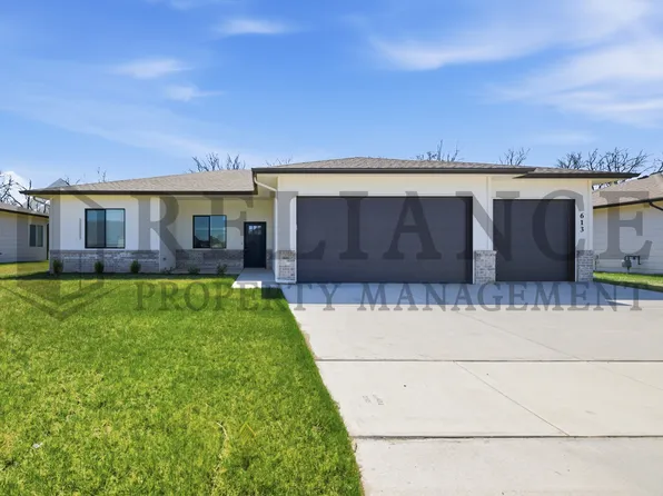 613 E Elmwood St, Valley Center, KS 67147