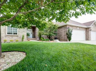 2445 W Cardinal St, Springfield, MO 65810