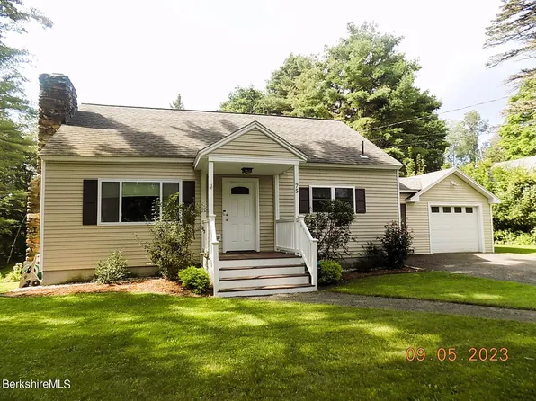 75 Meadow Ln, Lanesborough, MA 01237