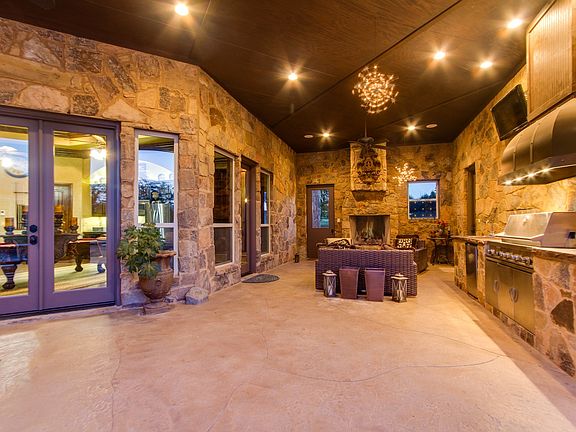 3rd image of 2656 Twelve Oaks Ln