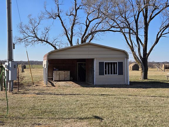 3rd image of 18000 County Road 121