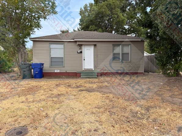 307 E Fairchild Dr