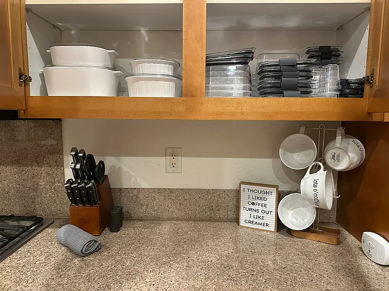 Kitchen cookware, storage, knives