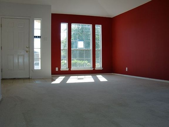2nd image of 348 Hummingbird Dr
