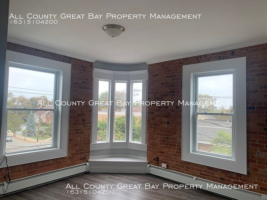 1st image of 8 Railroad Ave #5