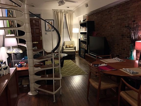 Living room / staircase