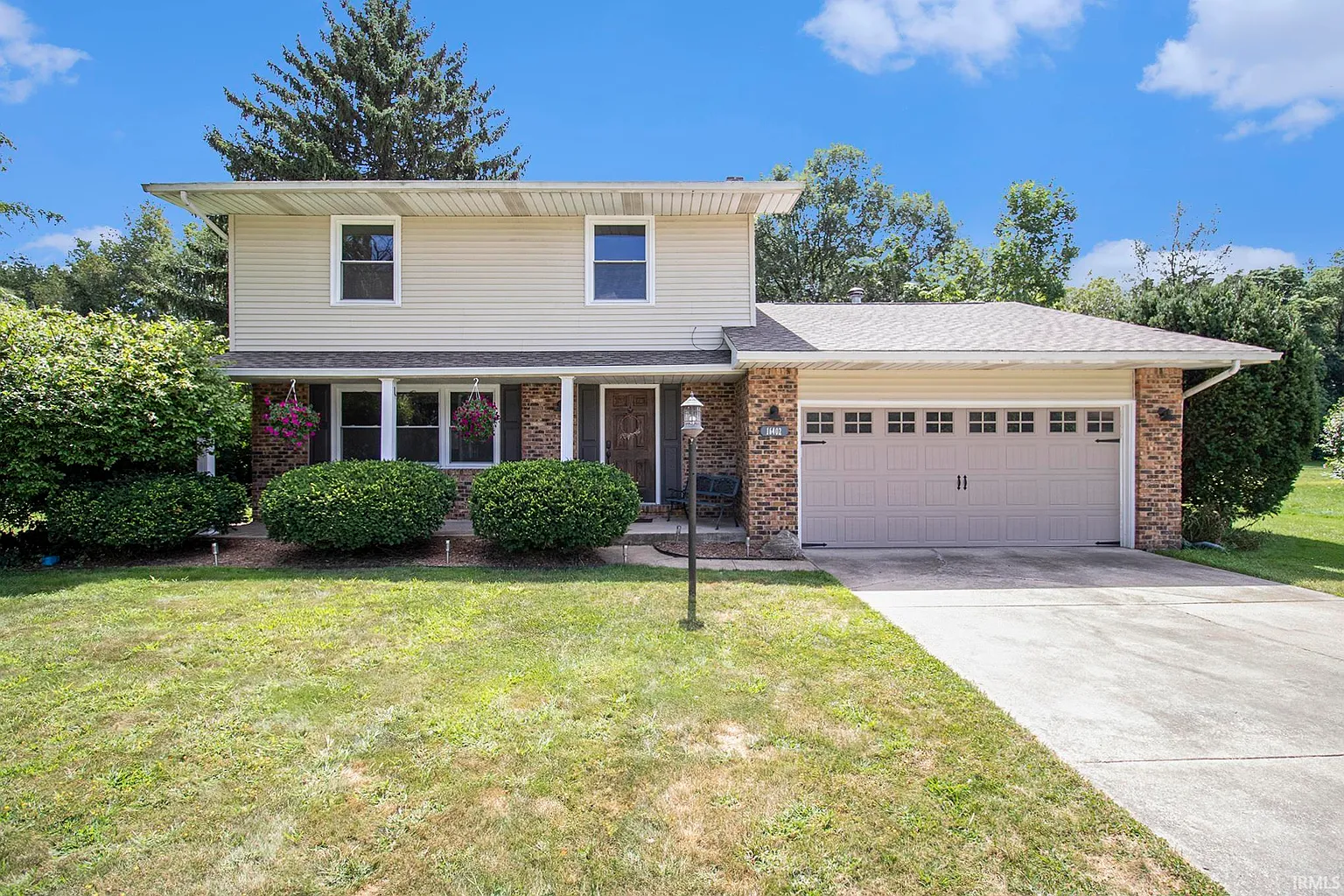 16402 Baywood Ln photo 1