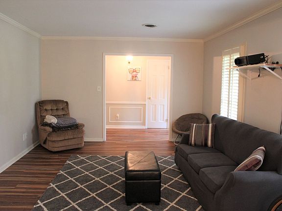 5th image of 2450 Belcher Dr
