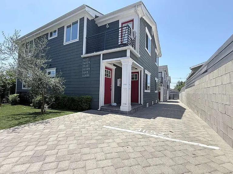 3652 1/2 Percy St #LOWER — Photo 1