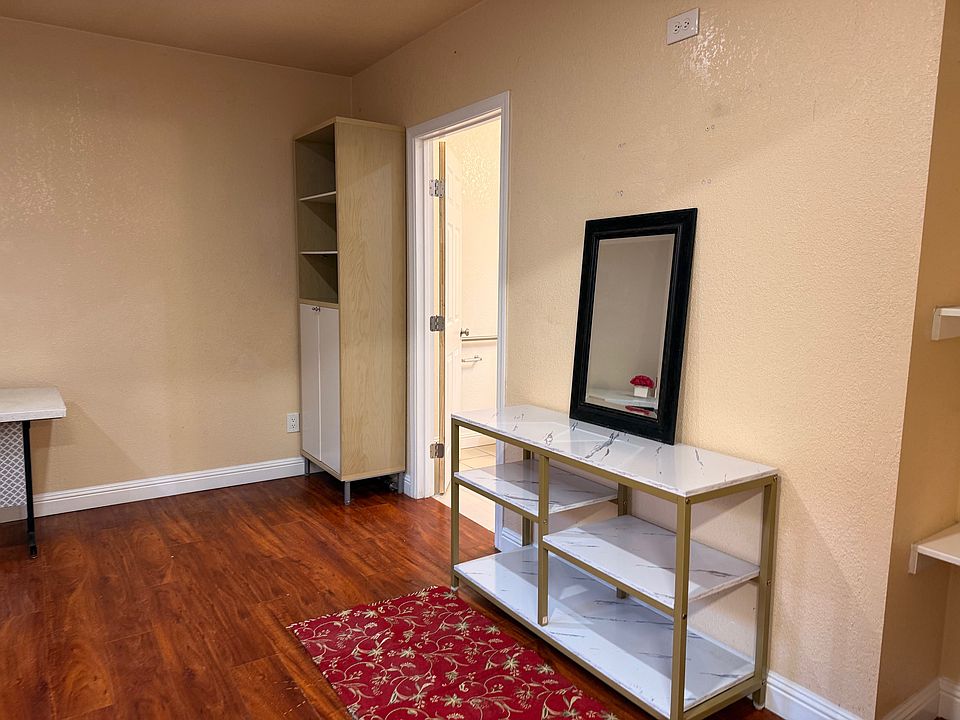 1st image of 1115 Raposa Dr #1