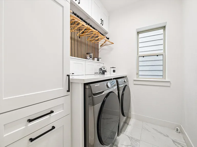 10974 Hewitt Cliff Ln — Photo 13