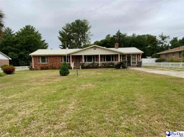 611 Crestview Dr, Bennettsville, SC 29512
