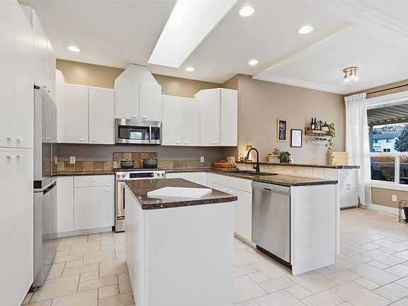 4th image of 2025 Panorama Ct