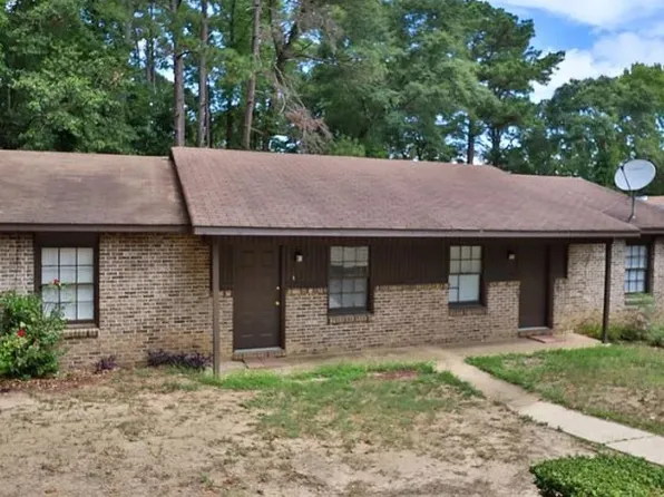 1704 12th Pl S #A, Phenix City, AL 36869