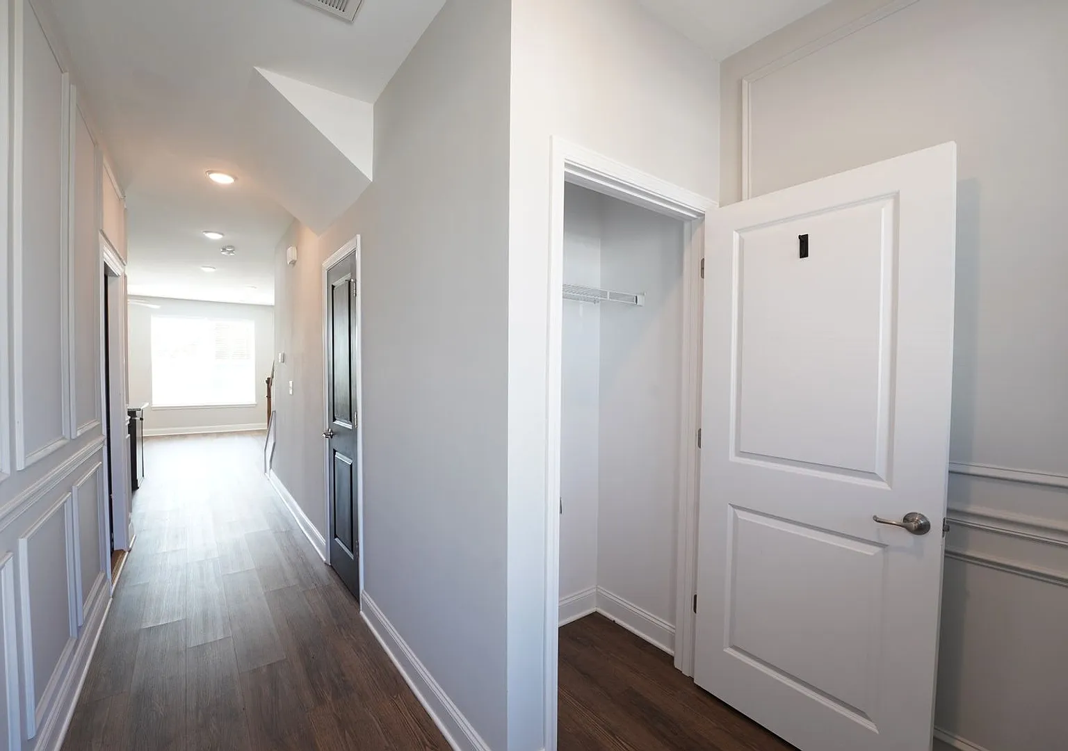 Charming 3BR Condo in Lenoir City — Photo 4