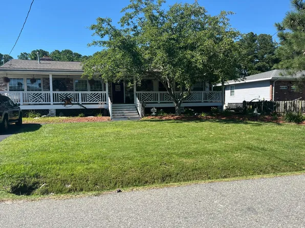 128 Church St, Poquoson, VA 23662