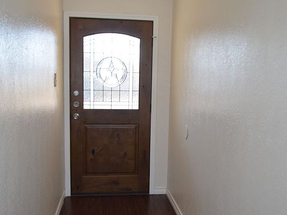 3rd image of 1008 Jackie Jo Ln
