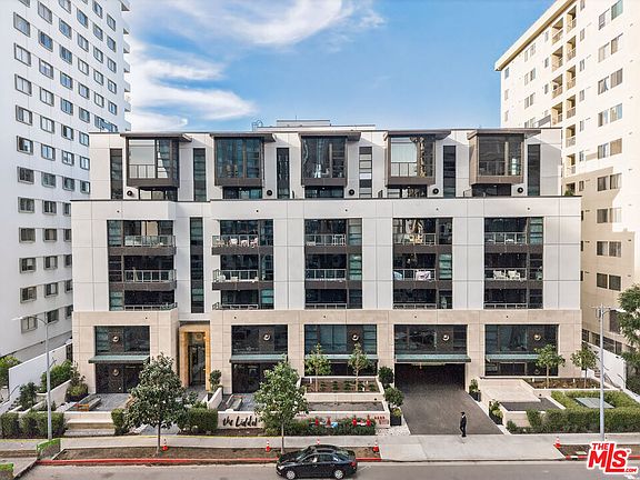 2nd image of 10777 Wilshire Blvd Unit 208