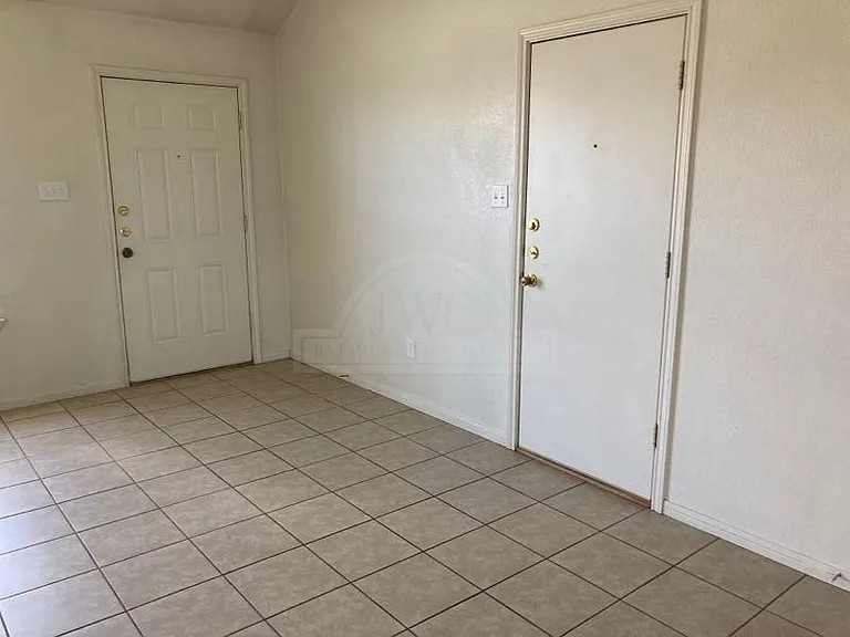 1617 Yuma Trl — Photo 5