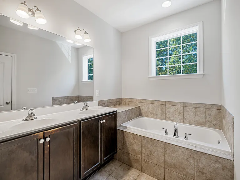 4901 Forest Pines Dr — Photo 23