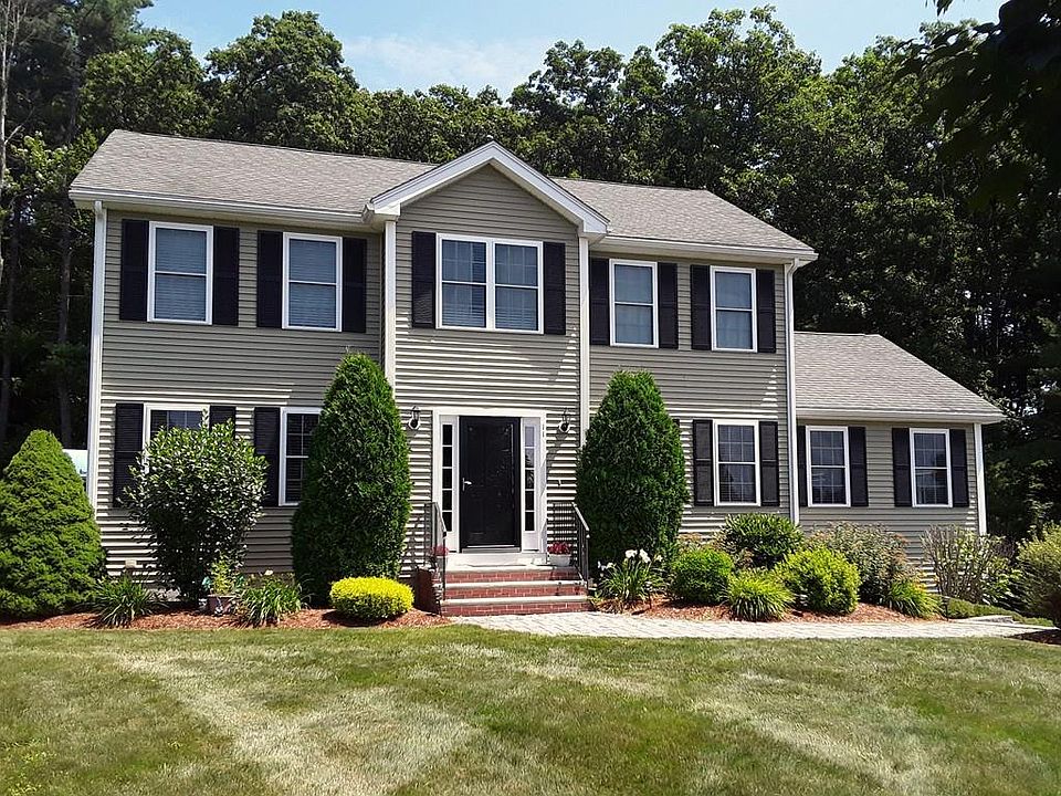 1st image of 11 Blueberry Hill Ln