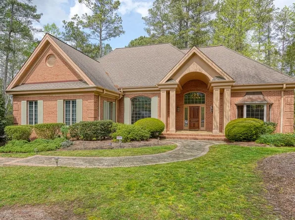 130 Turnberry Dr, Spartanburg, SC 29306