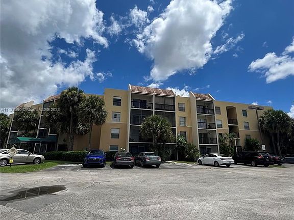 2nd image of 8005 Lake Dr APT 308