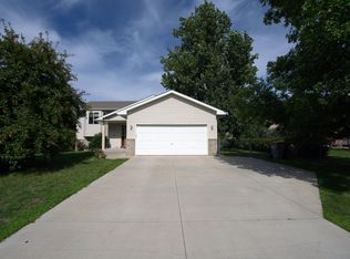 414 11th Ave NW, Isanti, MN 55040