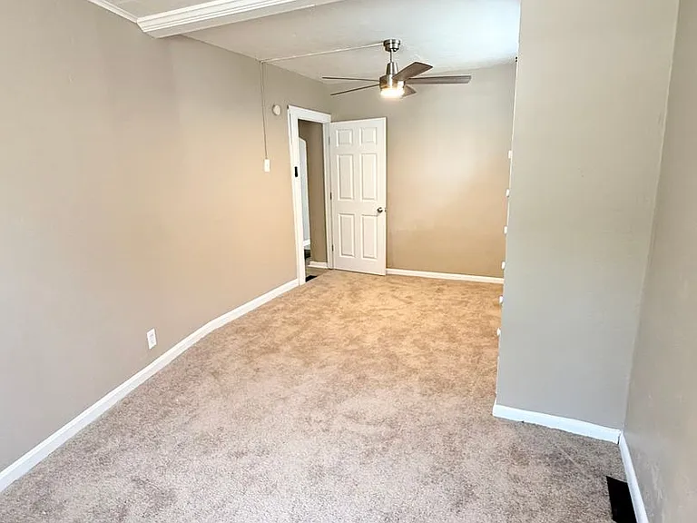 26 Merritt Ave — Photo 6