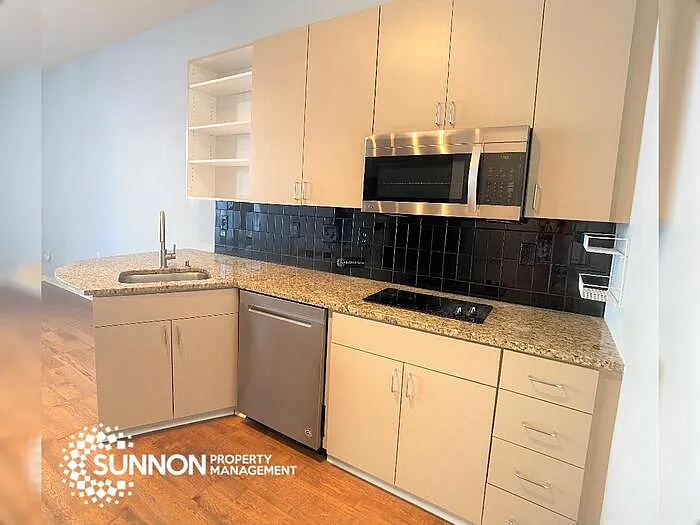 1 bed, 1.0 bath, 524 sqft, $1,295 — Photo 2
