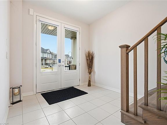 3rd image of 43 Blackburn St