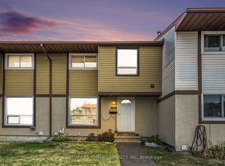 2570 Southvale Cres #14, Ottawa, ON K1B 5B7