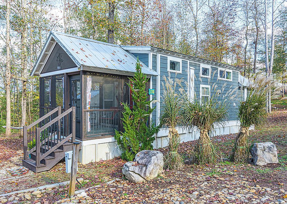 TINY HOME 