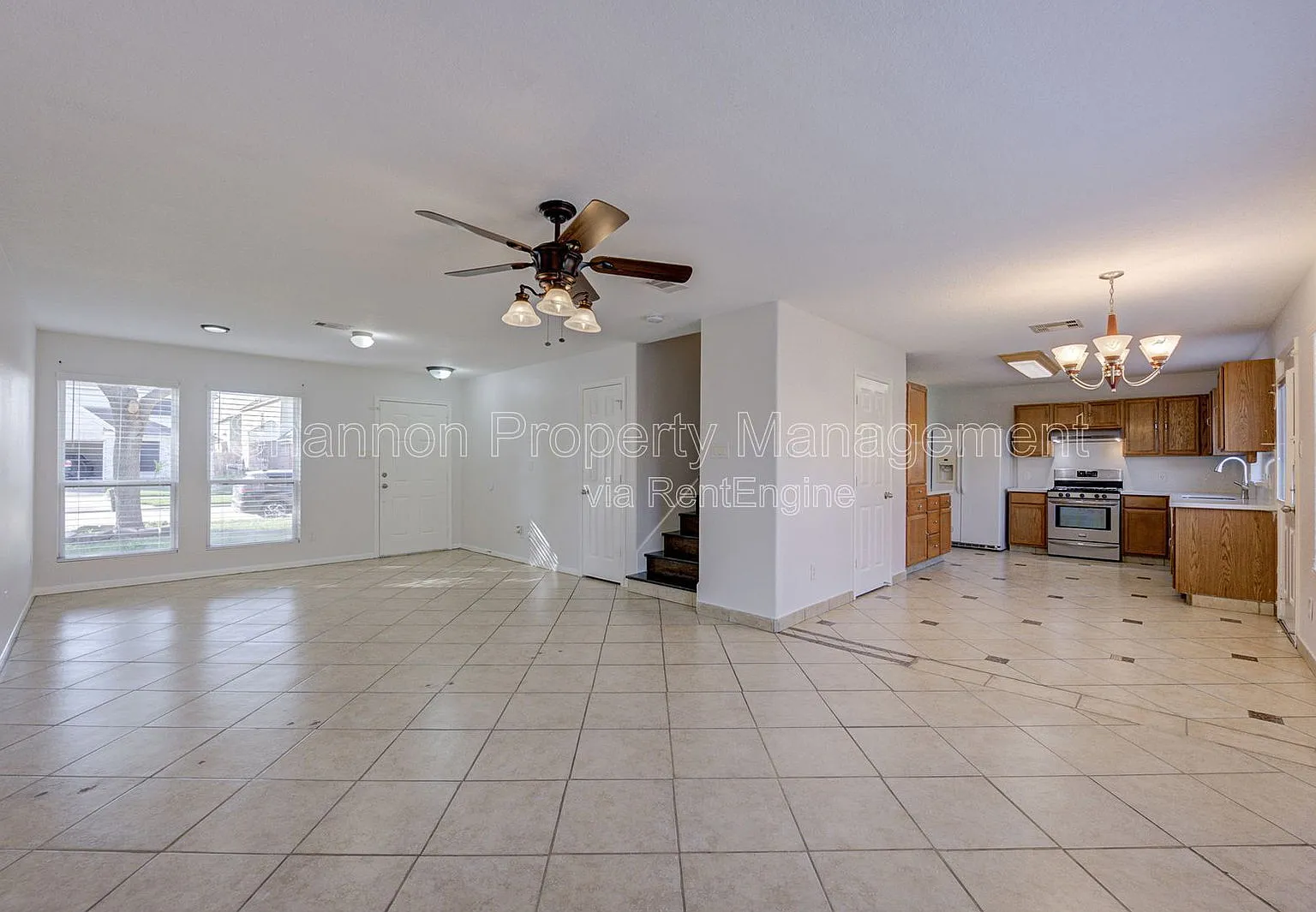 4 bed, 2.5 bath, 2008 sqft, $2,050 — Photo 3
