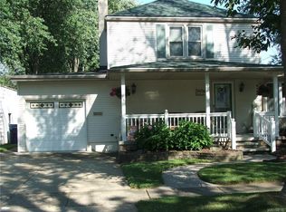 435 75th St, Niagara Falls, NY 14304