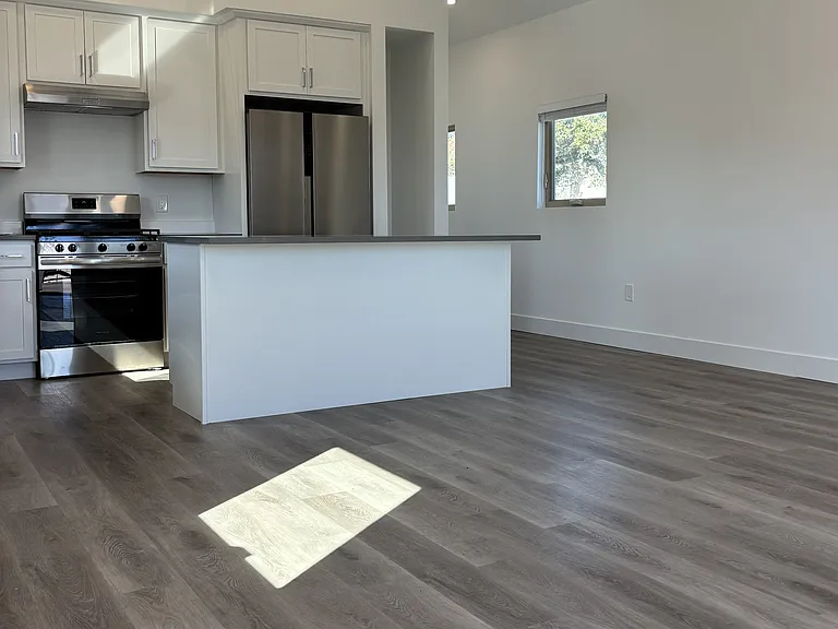 312 S Halcyon Rd #C — Photo 6