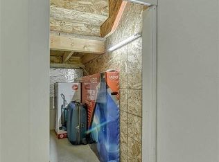 9138 Weber St, Omaha, NE 68122